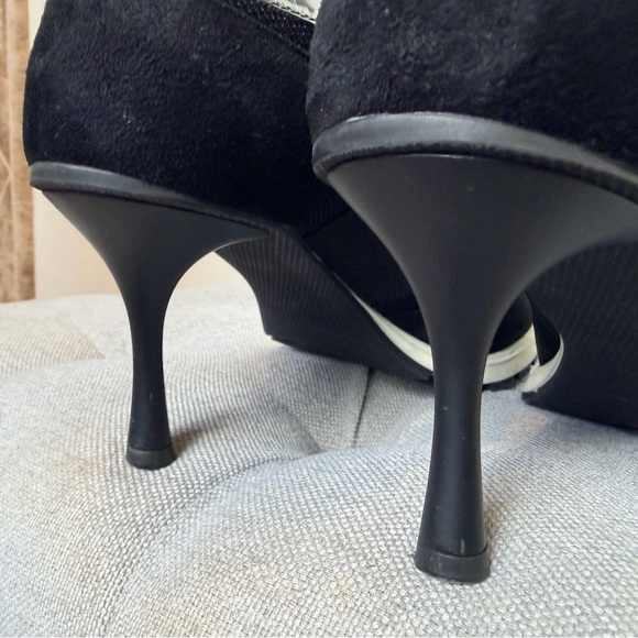 SNEEX! Icon in black. Like new. Comes with box and dust bags. - Picture 4 of 8